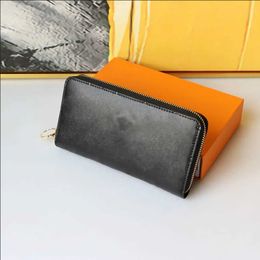 Designer Wallet Women Vertical Notebook Cardholder Mens Circle Zipper Purse Luxury Leather Black Photo Wallets fashion versatile bags