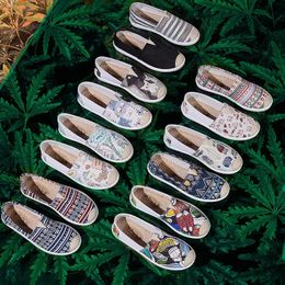2023 Shoes Womens Summer Mesh Breathable Flat Shoes Ladies Comfort Light Sneaker Socks Women Slip on Loafers Zapatillas Muje 240130