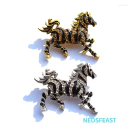 Brooches Classic Jewellery Rhinestone Cute Horse Brooch Unisex Gold Colour Breast Pin Daily Garments Ladies Gifts Suits Accessories
