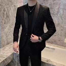 Spring Autumn Korean Fashion Slim Velvet Shiny Blazers Male Casual Allmatch Business Suit Homme Oversized Jacket Men Coat Top 240201
