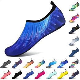 Water Shoes Unisex Quick Dry Beach Sock Barefoot Shoes Men Women Swimming Upstream Sneaker Light Yoga Aqua Shoe Striped Colorful 240129