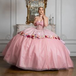 Glänsande bollrosa klänning quinceanera klänningsapplikationer blommor pärlor kristall tull av axel söta år vestidos de xv anos
