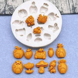 Baking Moulds Cartoon Radish Rabbit Apple Silicone Sugarcraft Mould Resin Tools Cupcake Mould Fondant Cake Decorating