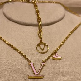 Never Fading Gold Plated Luxury Brand Designer Pendants Necklaces Stainless Steel Letter Choker Pendant Necklace Chain for Men Women Jewelry Gifts with Velve NGQH