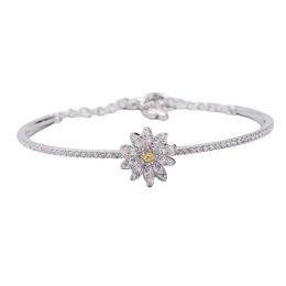 Swarovskis Bracelet Designer Women Original Quality Charm Bracelets Loves Magic Daisy Bracelet Female Element Crystal Flower Bracelet