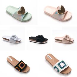 Slippers Slipper Raffias Sandal Designer Plataforma Womans Mens Summer Summer Salto plano Casual Flip Flips ao ar livre Sliders Sliders Beach 57 S