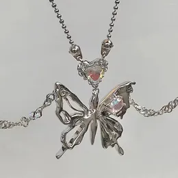 Pendant Necklaces Punk Y2K Zircon Butterfly Necklace For Women Sweet Cool Girl Fashion Heart Clavicle Chain Jewelry Party Accessories 2024