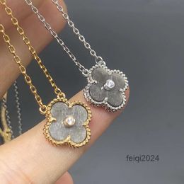 Designer Jewelrys Van Clover Neckalce Cleef Four Leaf Clover Necklaces High original four leaf single flower silver sparkling stone necklace