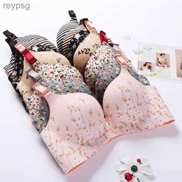 Bras Childrens Finger Gloves Women Flower Print Seamless Bra Sexy Lingerie Floral Push Up Bras One-Piece Underwear YQ240203