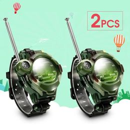 Walkie Talkies Watch Watch Toys for Kids 7 In 1 Digital Watch Walkie Talkies Flashlight 240131을 가진 양방향 장거리 트랜시버