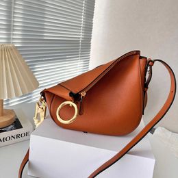 New Style Simple Shoulder Bags Leather Designer Women Handbags Early Spring Womens Knight BAG Horse Shape Buckle Box Tofu Bag Fashion Lock Stripe