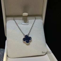 Designer Jewelrys Van Clover Neckalce Cleef Four Leaf Clover Necklaces vanly Clefly Blue Pi De Shi Blue Bracelet Flower Necklace