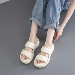 Sandals Massage Without Heels Womans Designer Flip Flops Athletic Shoes Children's Sneakers For Girls Sports Beskete