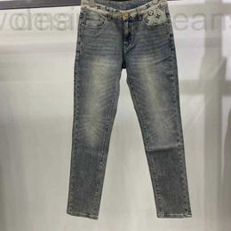 Jeans da uomo Designer designer Nuovi pantaloni slim fit europei di fascia alta jeans puro cotone casual trendy marchio elastico piedi piccoli da uomo per l'inizio della primavera 2024 7LRQ E1PE JVKT