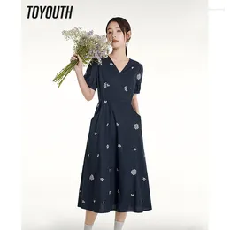 Party Dresses Toyouth Women Dress 2024 Summer Short Sleeve V Neck A-shape Lace Up Waist Flower Embroidery Pure Cotton Elegant Chic Skirt