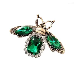Brooches Vintage Bee Rhinestone Brooch Retro Women Crystal Insect Breast Pin Champagne Color Corsage Ladies Party Dress Ornaments Jewelry