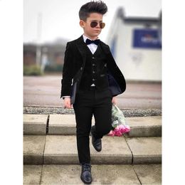 Boys 3 Piece Suit Child Single Breasted Tuxedos Kids High Quality 3 to 16 Years Old Velvet Full Blazer Vest Pants Set Gentleman 240119