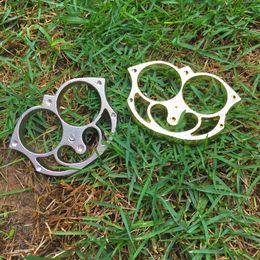 Double Fingered Otter Male and Female Wolf Proof Finger Buckle Emergency Window Breaker 2 Alloy Ring Keychain 7OSL