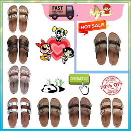 Designer Casual Platform High rise thick PVC slippers man Woman Light weight wear resistant Leather rubber soft soles sandals Flat Beach Slipper