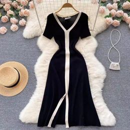Casual Dresses Black White Elegant Vintage Short Sleeve Long Dress Korean Fashion Style Knitted Slim Maxi For Women Summer 2024