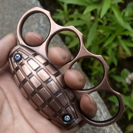 Melon Grenade Shape Hand Cl Designers Fist Four Finger Tiger Set Equipped with a Ring Defence Tool SDMY