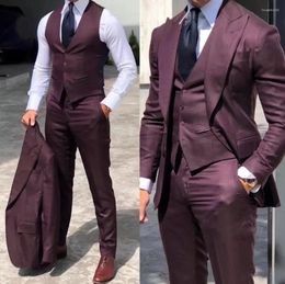 Men's Suits Burgundy Classic Men 3 Pieces Tuxedo Peak Lapel Groomsmen Wedding Set Fashion Business Blazer Jacket Pants Vest