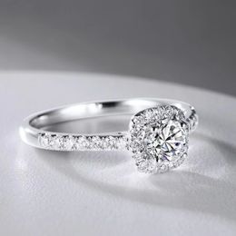 Okrągły projektant Pierścień luksusowy Real 100% moissanite i 100% 925 srebrne pierścienie dla kobiet mężczyzn Diamentowy prezent zaręczynowy dla kobiet z pudełkiem Qua 276
