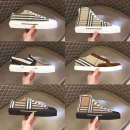 10A Top Designer Sneaker Cheques Sneakers Vintage Tennis Shoe Chequered Classic Stripes Trainers Platform Shoes Print Low-top Canvas Trainer With Box