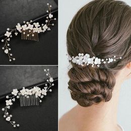 Hair Clips Wedding Combs Tiara For Women Pearl White Floral Hairpin Fashion Alloy Bride Jewelry Party Gift