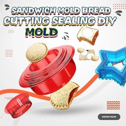 Baking Moulds Cute Heart Shape Sandwich Cutter Bread Mold Toast Maker Cake Cookie Kitchen Breakfast Dessert DIY Tool