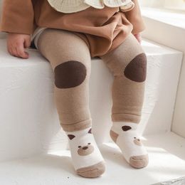 Född spädbarn Vinterbenvärmare Knäskydd Baby Crawling Safety Accessories Cotton Kid Child Anti Slip Long Sock Kne Protector 240129