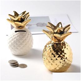 Novelty Items Nordic Small Pineapple Money Boxes Ceramic Golden Piggy Bank Saving Box Home Desktop Decoration 231225 Drop De Homefavor Dhiye