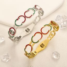 Pulseira de ouro luxuosa de marca de moda com estampa de letras de designer para mulheres em aço inoxidável banhado a ouro 18K, ideal para joias de casamento, presentes de amor romântico