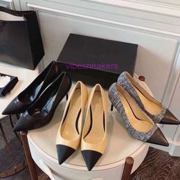 Teli designer Chanele Sandalo primavera estate puntata in bocca poco profonda del tallone sottile per perle che abbina le scarpe da donna single con tacco alto.