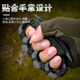 Handheld Tiger Finger Designers Alloy Fist Metal Buckle for Self Defense Const Ne Four Fingers Legal Martial Cross S9S6