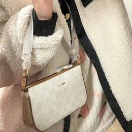 Winter Design New Fashion Brand Litchi Pattern Bag Underarm Bag Women's Pearl Chain Handheld Shoulder Bag