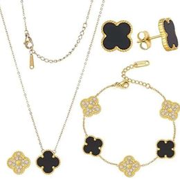 4 Leaf Clover Necklace Designer Luxury Jewellery Set Pendant Necklaces Bracelet Stud Earrings Gold Silver Mother of Pearl Necklace Link Chain Womens1545