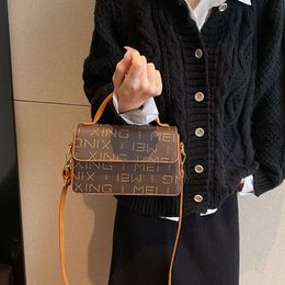 Light Luxury Versatile Instagram Winter Niche Small Square for Women's New High-end Feel Handheld Crossbody Bag 2024 78% Off Store wholesale