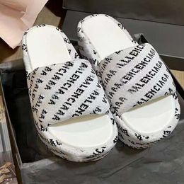 2024 Fashion slipper sliders Paris slides sandals slippers for men women Hot Designer letter unisex Pool beach flip flops With box Size 35-45