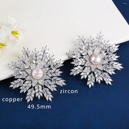 Brooches Light Luxury Niche Colour Preservation Galvanised Zircon Inset Pearl Snowflake Brooch Lady Wedding Party Jewellery Gift