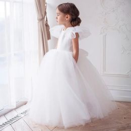 Stylish White Flower Girl Dresses Cap Sleeves Birthday Dresses for Little Girls Bow Decorated at Back Tiered Tulle Flowergirl Dresses Children Bridal Gowns NF104