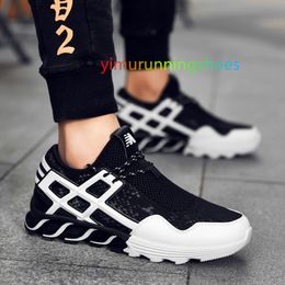 New Blade Running Shoes man Stylish Sports Shoes Larger Size Non-slip Light Shock Absorber Breathable Sports Shoes Zapatos L42