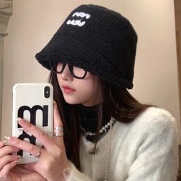 Bucket hat designer bucket hat luxury hat lambswool plush fisherman hat square round face suitable for three-dimensional embroidery hat fashion versatile