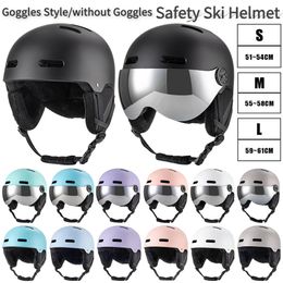 Ski Helmets Windproof Snow Sports Helmet with Ear Protection Protective Skateboard Snowboard Safety for Kid Adult 240124