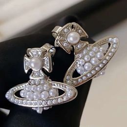 Planet Earring Designer Viviane for Woman Vivienenwestwoods 23 New Western Empress Dowager Saturn Rice Pearl Earrings Female Crowd Design Fashionable and Fashion