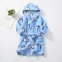 Cartoon Childrens Robe Flannel Baby Bathrobe Long Sleeve Hooded Kids Bath Robe Lovely Animal Child Boy Girls Robes Kids Clothes 240130