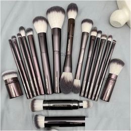 Makeup Tools Hourglass Brush Set Retractable Kabuki Powder B Seamless Finish Foundation Eye Shadow Brushes 230720 Drop Delivery Heal Dhg3T