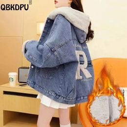 Winter Letter Flocking Hooded Jean Jackets Women Casual Loose Fleece Lined Denim Coats Korean Plus Velvet Warm Jaqueta Jeans 240201