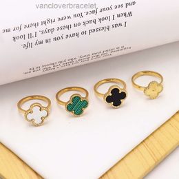 2024 Fashion Jewelry Designer Van Clover Band Rings Classic 18k Gold Plated Ring for Woman Couple Rings Four Leaf Rings for Wedding Ring Anniversary Gift Og4z