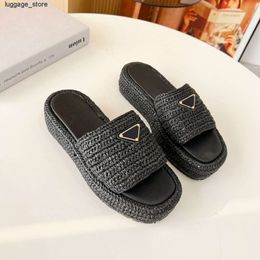 Woman Black Natural Flatform Sandal Woven Slipper Platform Crochet Mule Straw Slide Flip Flops Chunky Bottom Summer Beach House Rubber